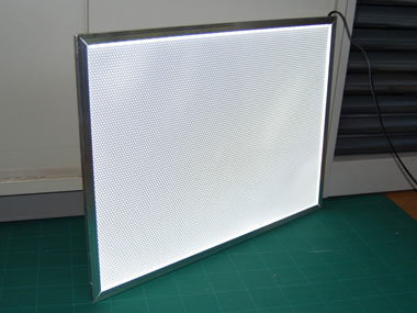 LEDパネル モジュール型(導光板+LEDチップ) LEDライトパネル  モジュール型8mm点灯時